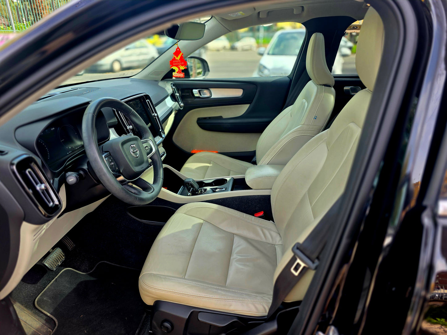 VOLVO XC40 T5 RECHARGE